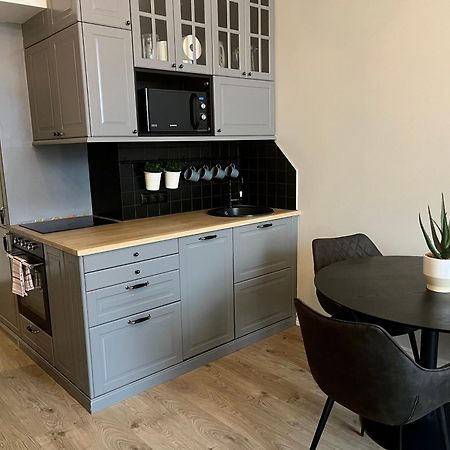 Old Town Apartment - Self Check In Выру Экстерьер фото