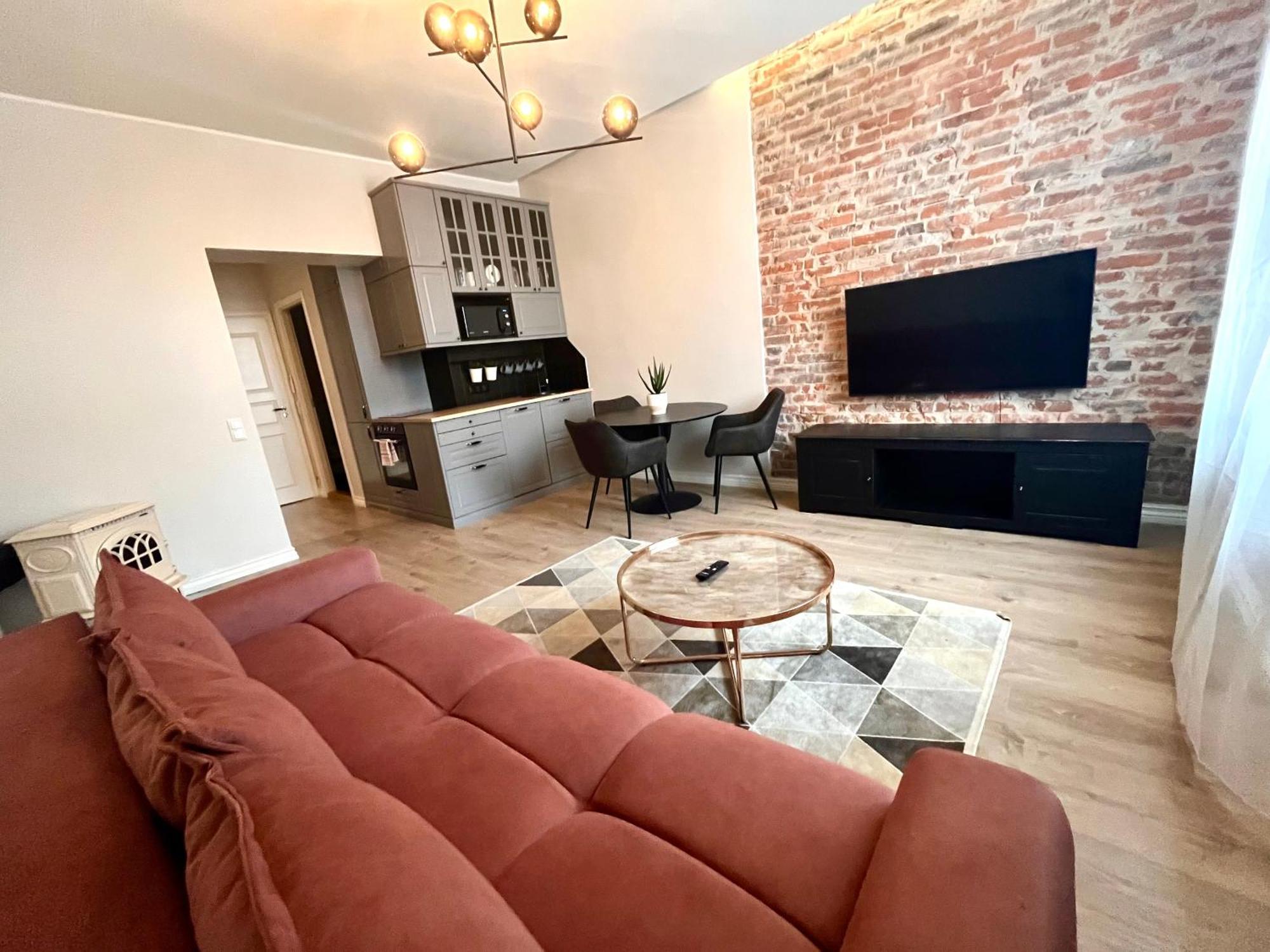Old Town Apartment - Self Check In Выру Экстерьер фото