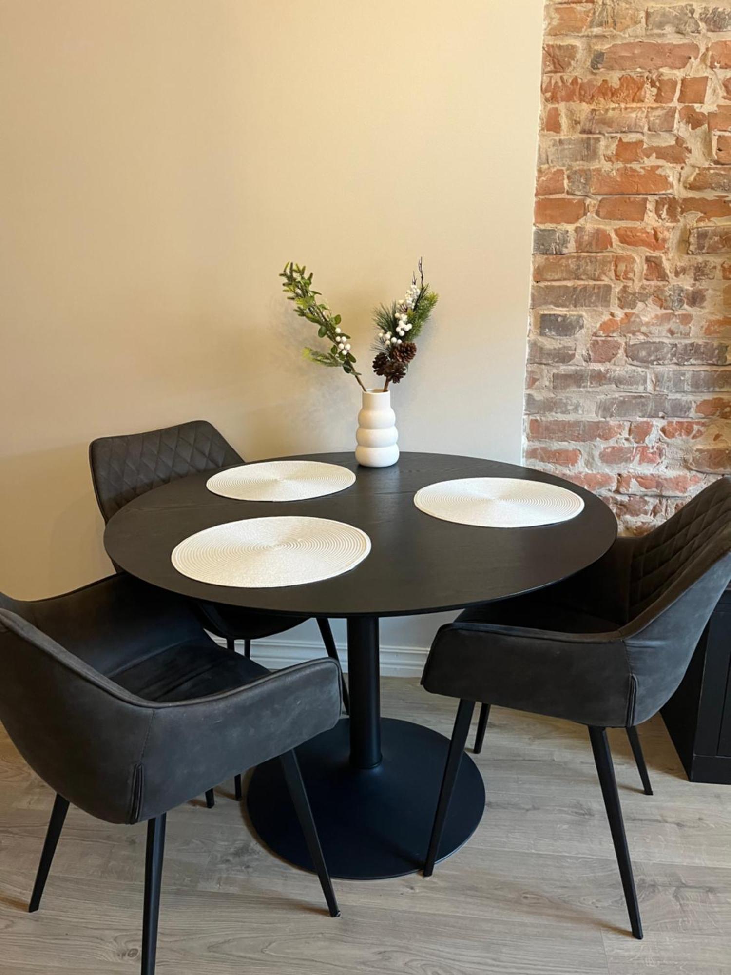 Old Town Apartment - Self Check In Выру Экстерьер фото